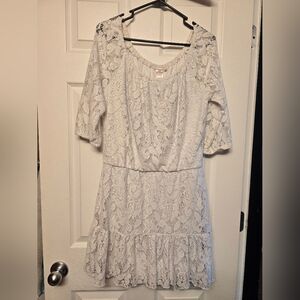 Elegant White Lace Dress